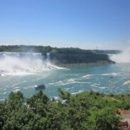 «Señoras y Señores: ¡Las Cataratas del Niagara!»